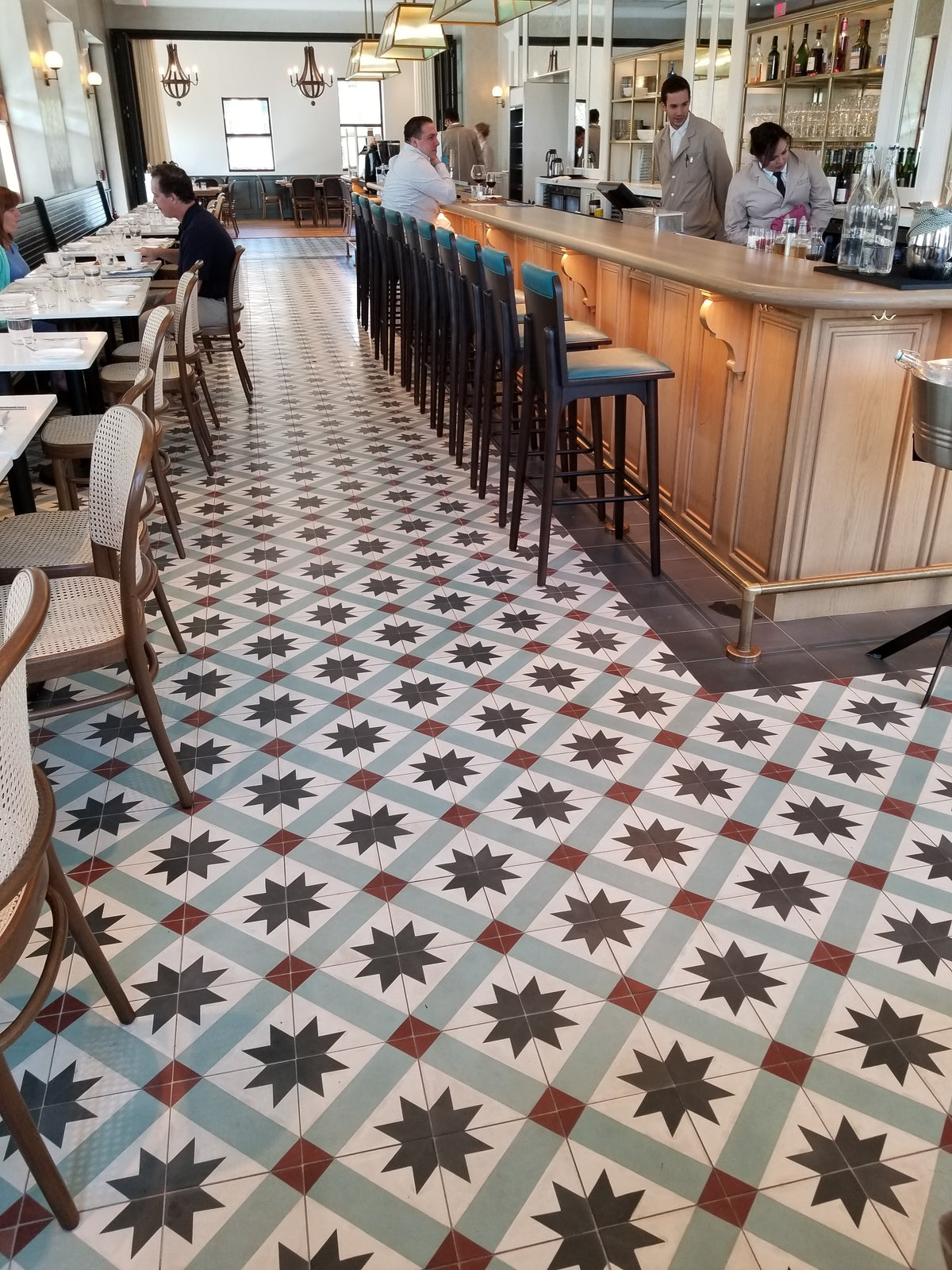 cig-cozy-gallery-12814eW4-Kathrine-Custom-pattern-restaurant-dinin_cargotbrasserie-g--001--2--hd.jpg