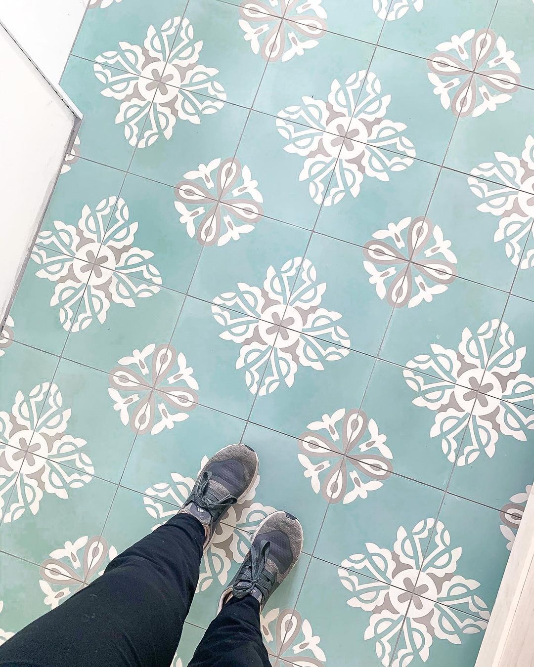 Belle Series: 8” x 8” - LiLi Tile 