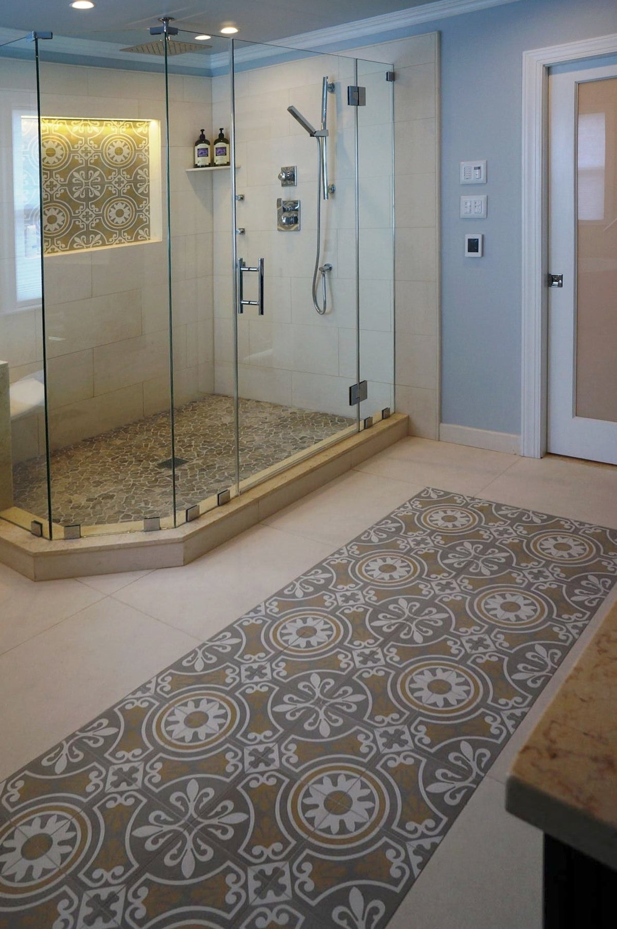 Lorely - Medallion Cement Tile - LiLi Tile 