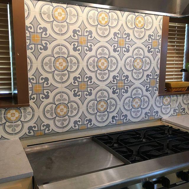 Lorraine Tile: 8” x 8” - LiLi Tile 