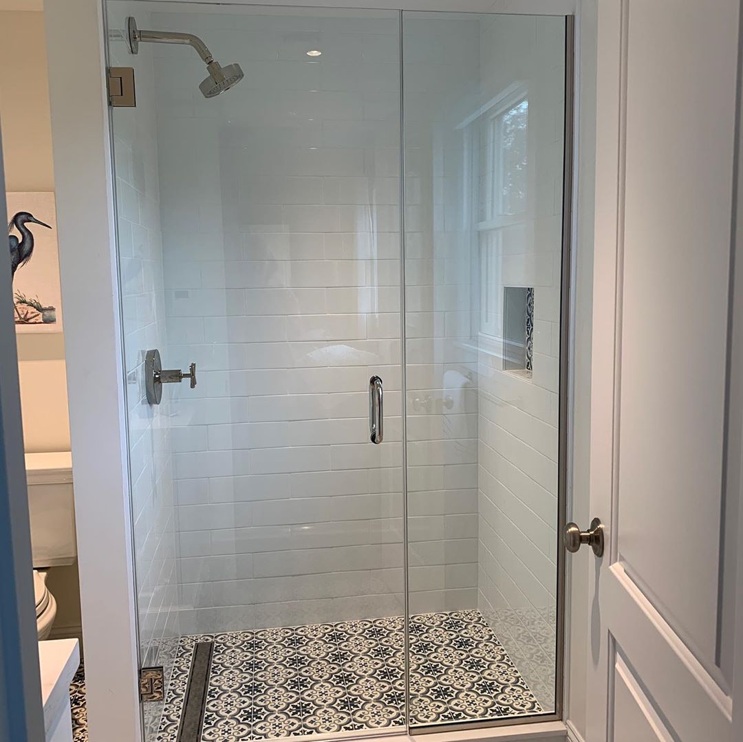 Nora Tile: 6” x 6” - LiLi Tile bathroom 